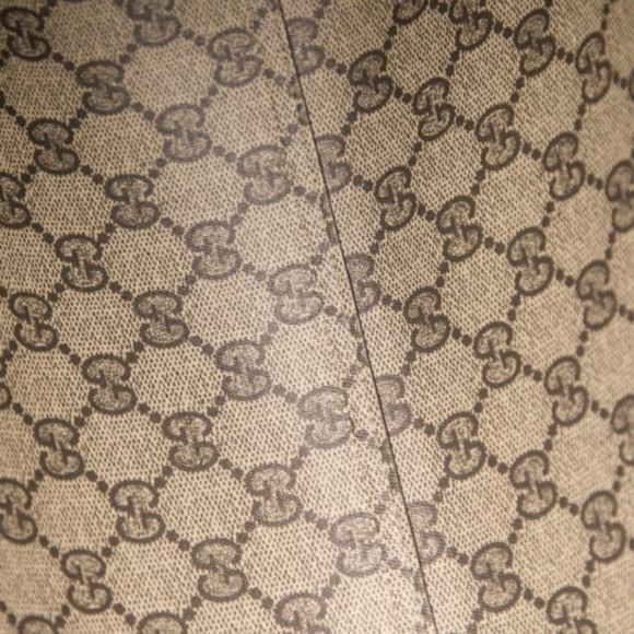 GUCCI GG Supreme Medium Reversible Tote - Picture 4 of 6